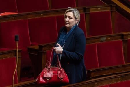 Marine Le Pen 450x300 2uR8qS