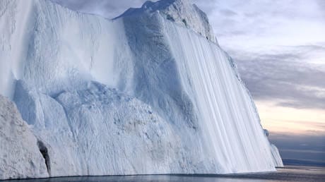 World’s largest iceberg heads towards site of Titanic tragedy